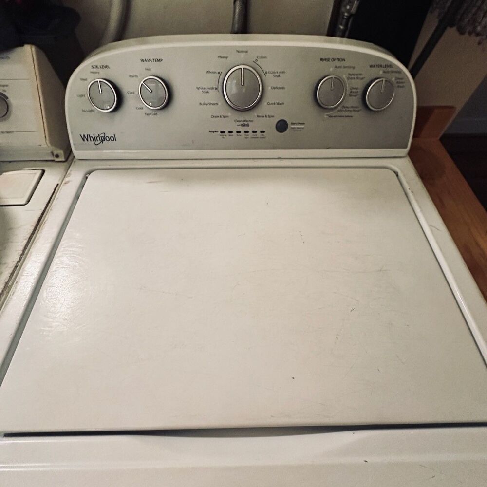 Whirlpool White Top Load Washing Machine - Local Pickup Only